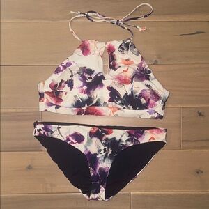 Athleta Watercolor High Neck Keyhole Bikini Top and bottoms. Womens small